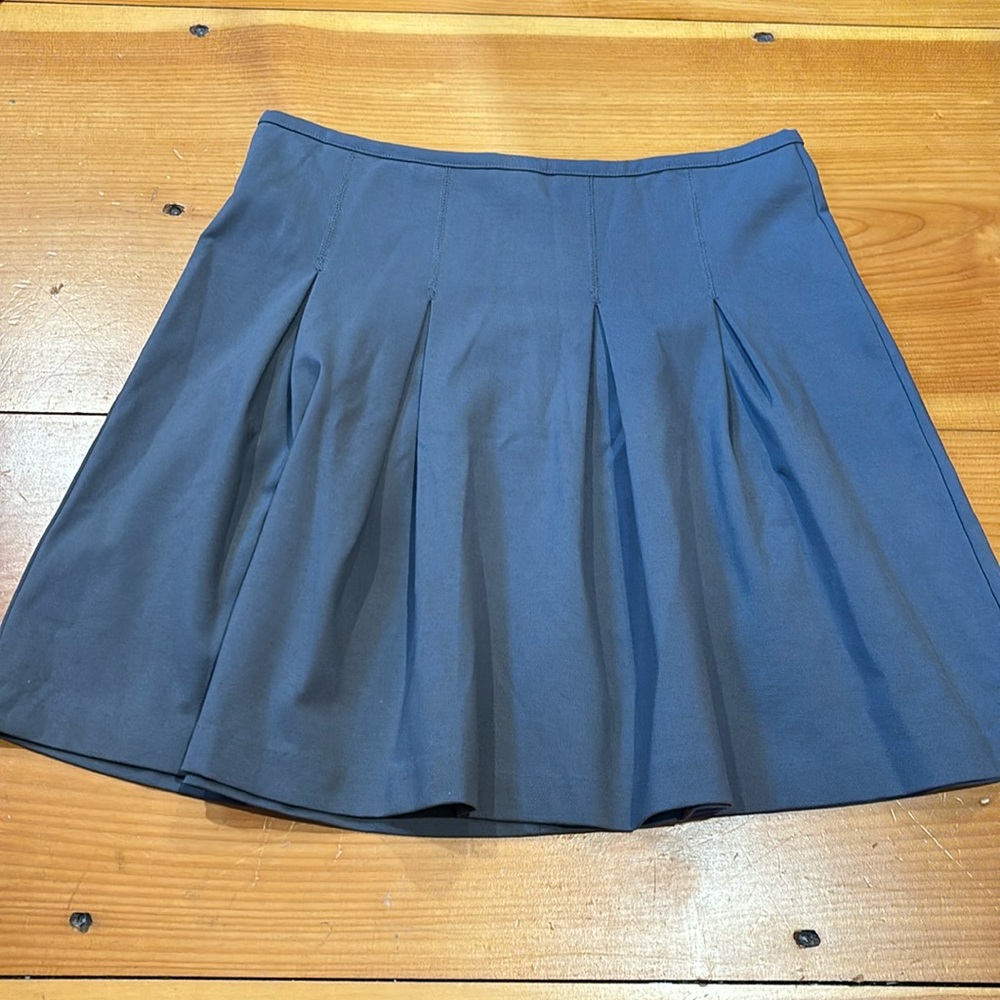 GARNET HILL 6 Gray Pleated Ponte Skirt